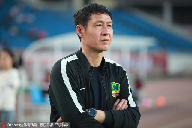 由于缺乏新援，穆里尼奥也被迫转向罗马青训体系：“在过去，这种情况也曾发生过，比如瓦拉内在我执教皇马时以18岁的年龄首次亮相欧冠，还有像桑顿和麦克托米奈这样的球员。
